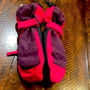 Lands End Mittens. Nearly new. Worn only a few time. Girls 14-15 cm 10-12 years